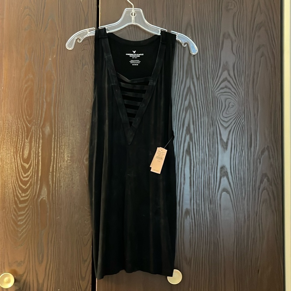 American Eagle black sleeveless top. Size Medium. NWT